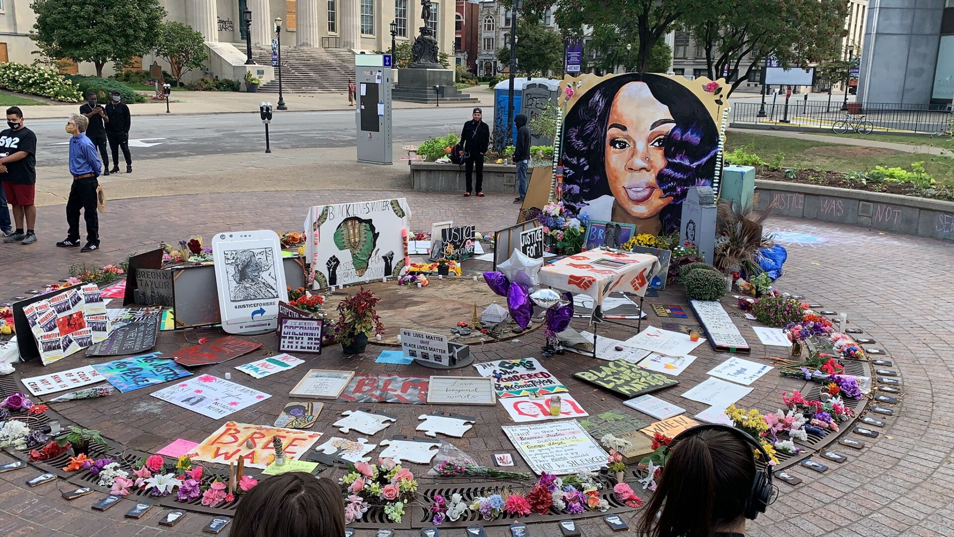 Breonna Taylor memorial at Jefferson Square Park 9/27/20